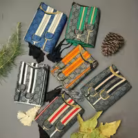 شال پاییزه نخی منگوله دار