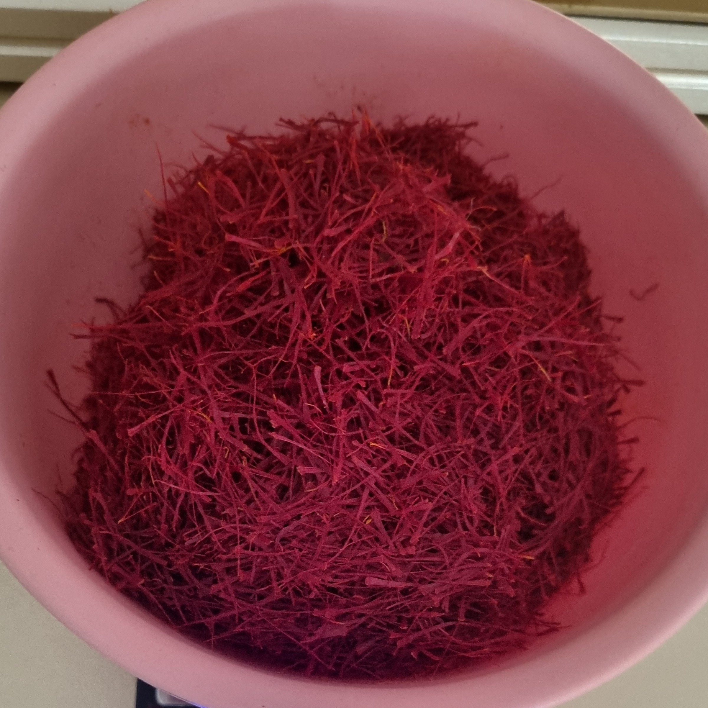 زعفران سوپر نگین اعلا با عطر و طعم و رنگ فوق العاده