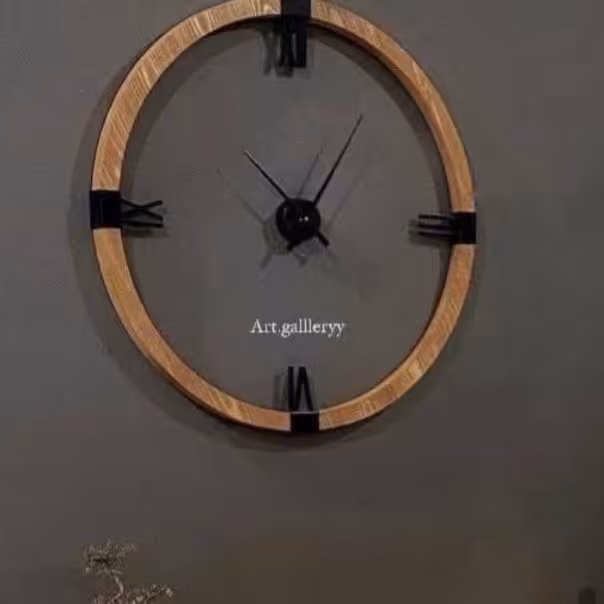 ساعت دیواری چوبی