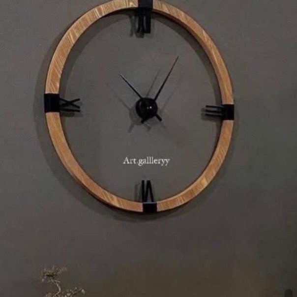 ساعت دیواری چوبی