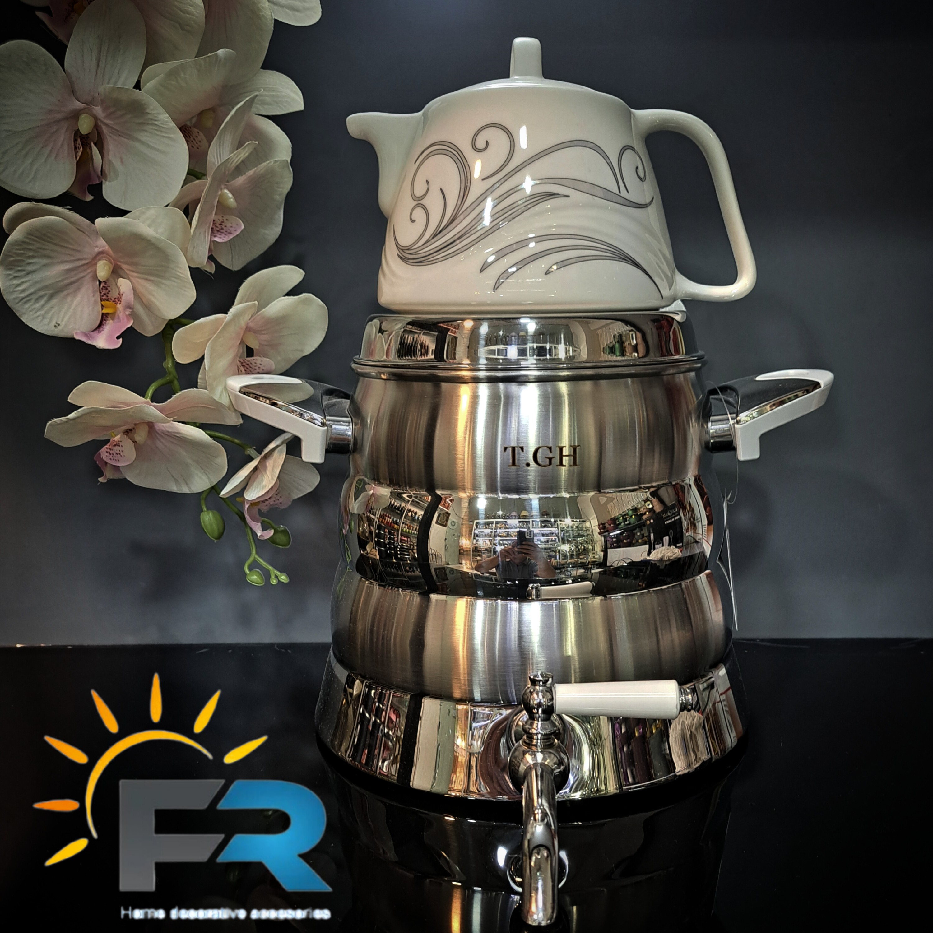 کتری قوری شیردار .55 لیتر T.GH  کف چدن استیل مات و براق مدل 8875