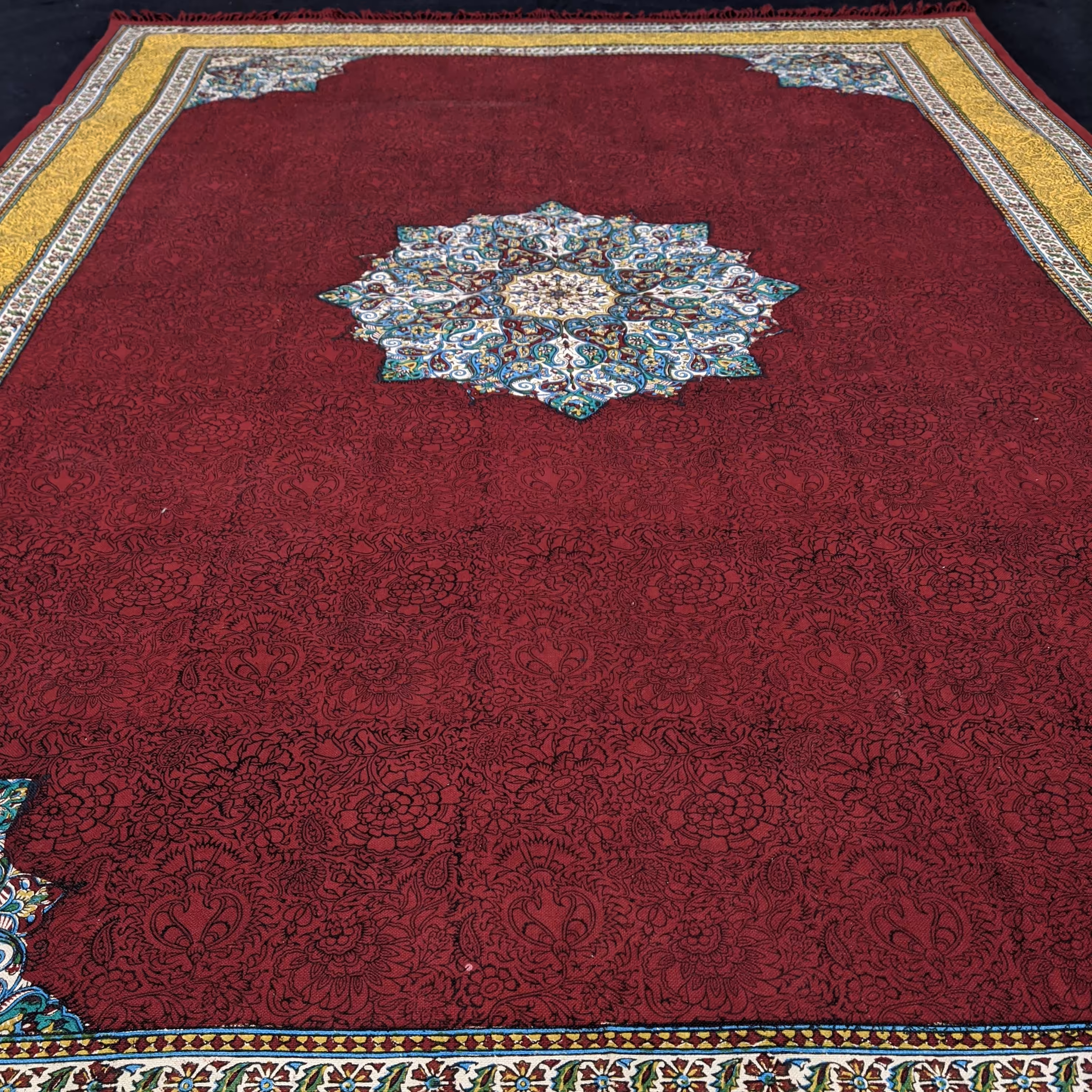 قلمکار خاص زمینه قرمز