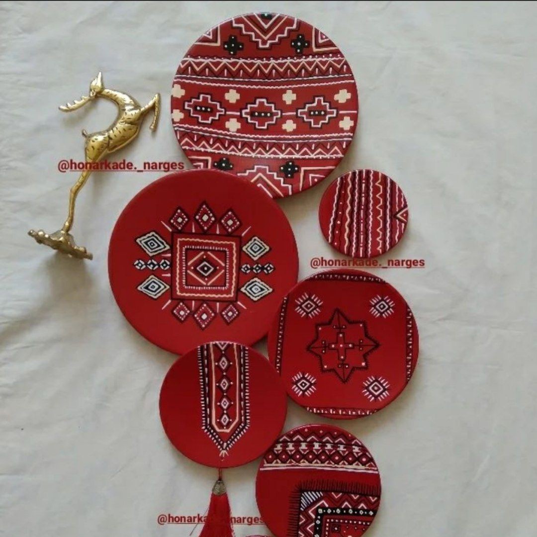 یه ست دیوارکوب  سنتی خوشکل واسه سنتی پسندا بسیارجذاب وخاص برای دیزاین منزل ویا هدیه به عزیزانتون بدون منگوله میباشد