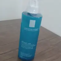 ژل شستشوی صورت  مختلط و حساس ومستعد اکنه لاروش پوزای مدل EFFACLAR(شستشوی صورت و بدن)400میل