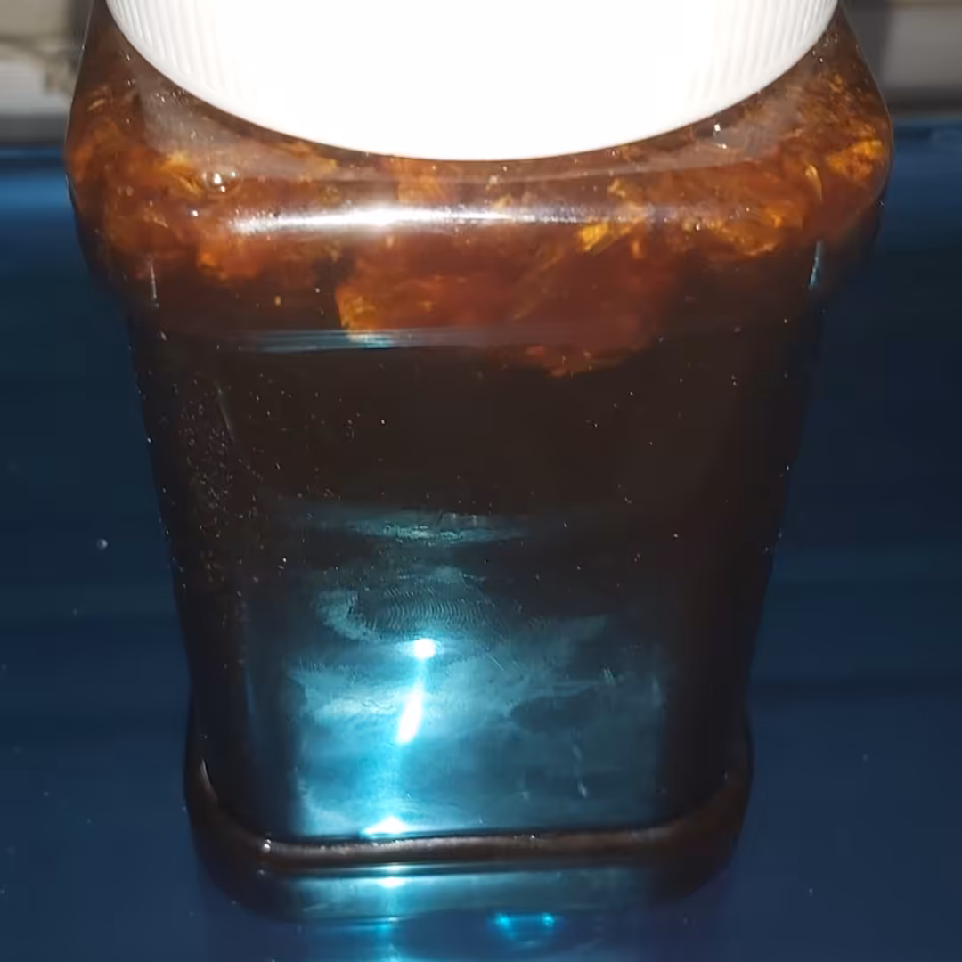 عسل سیاه نایاب بلوچستان به شرط با قدرت ویرانگر