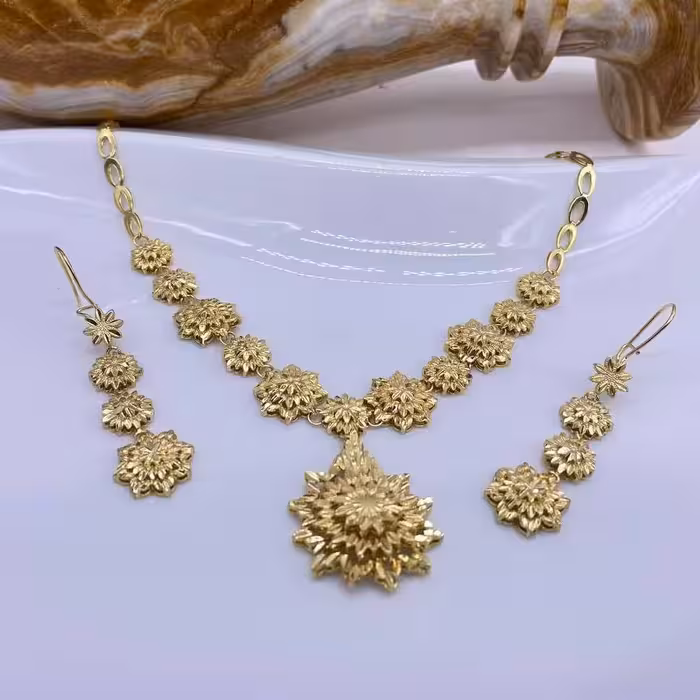 ست های زیتونی   طرح طلا   ابکاری قوی