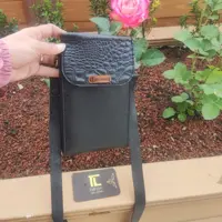 کیف کمری موبایلی کد8چرم طبیعی و دست دوز تیاراچرم مشهد