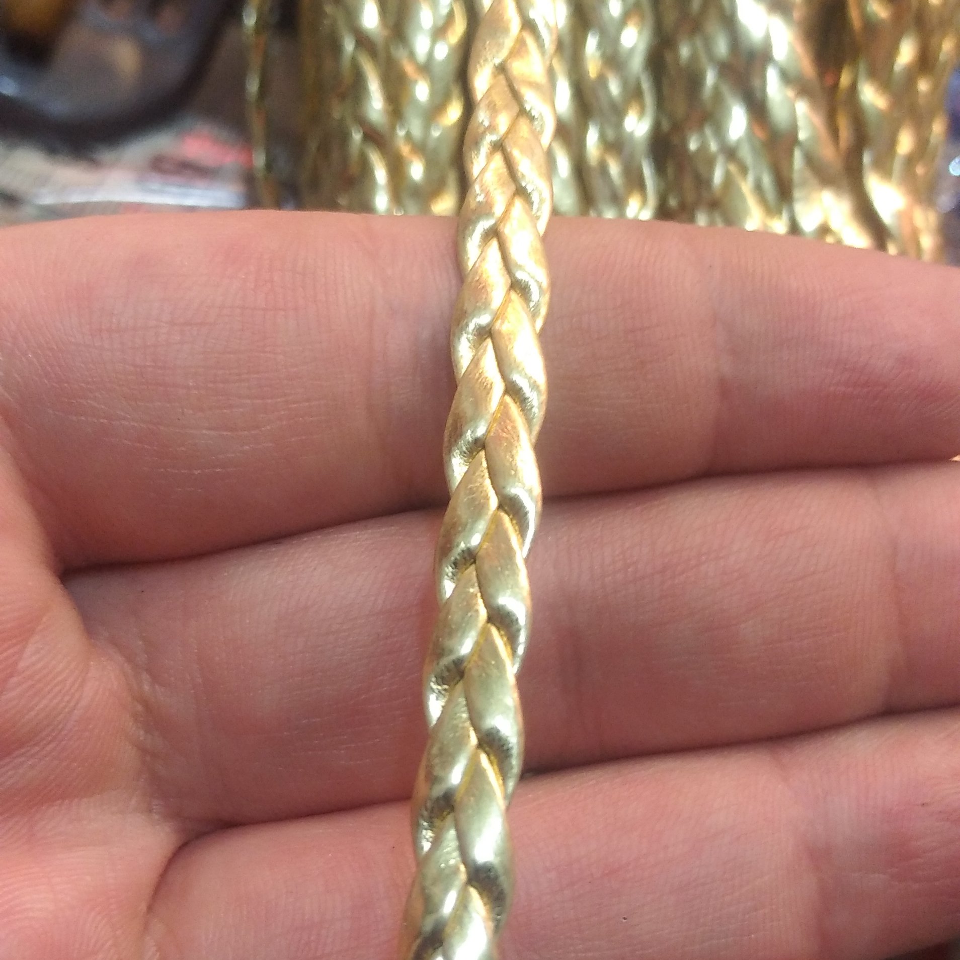 نوار ماری طنابی باریک طلایی 1 متر