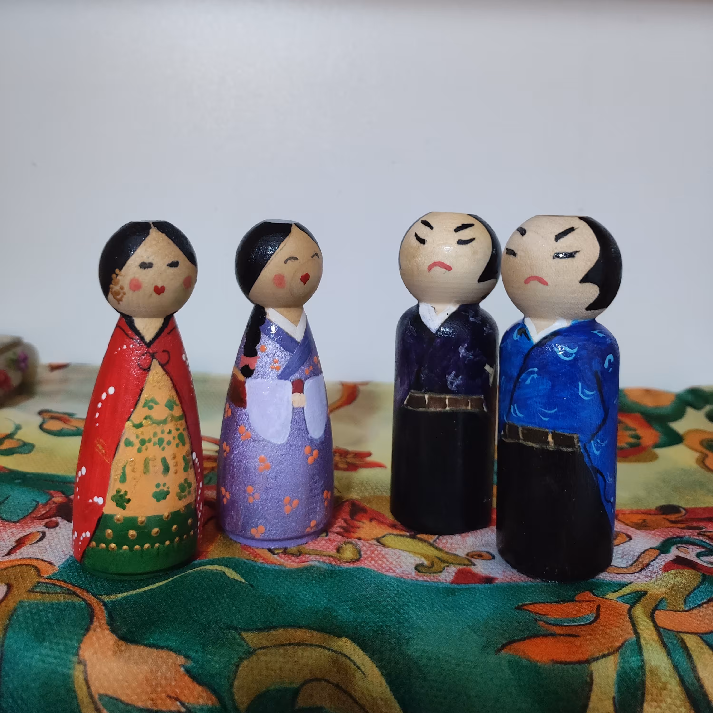 طراحی سفارش آدمک های چوبی دراندازه های مختلف 