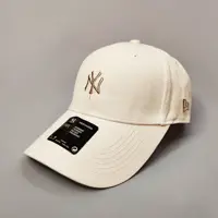 کلاه کپ NY سفید پشت سگکی کد 7322