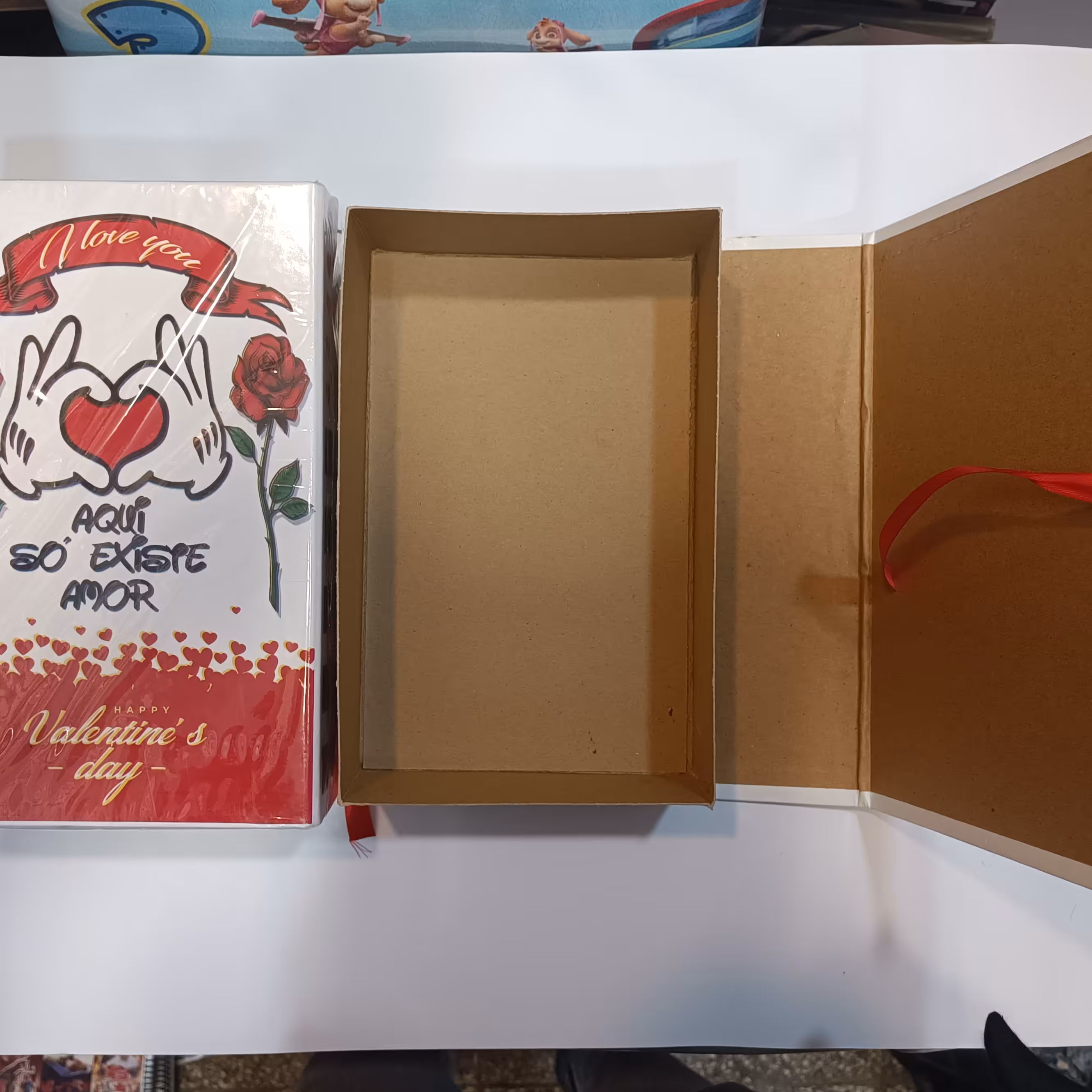 جعبه کادویی مدل باکس طرح کتاب 