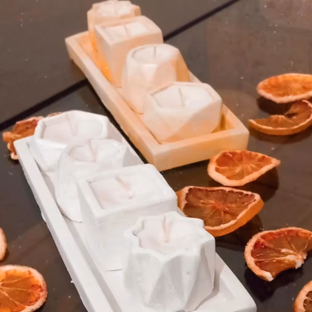 شمع دستساز  و  ست 4 تایی سفالی  همراه با سینی تهیه شده از مرغوبترین پارافین 