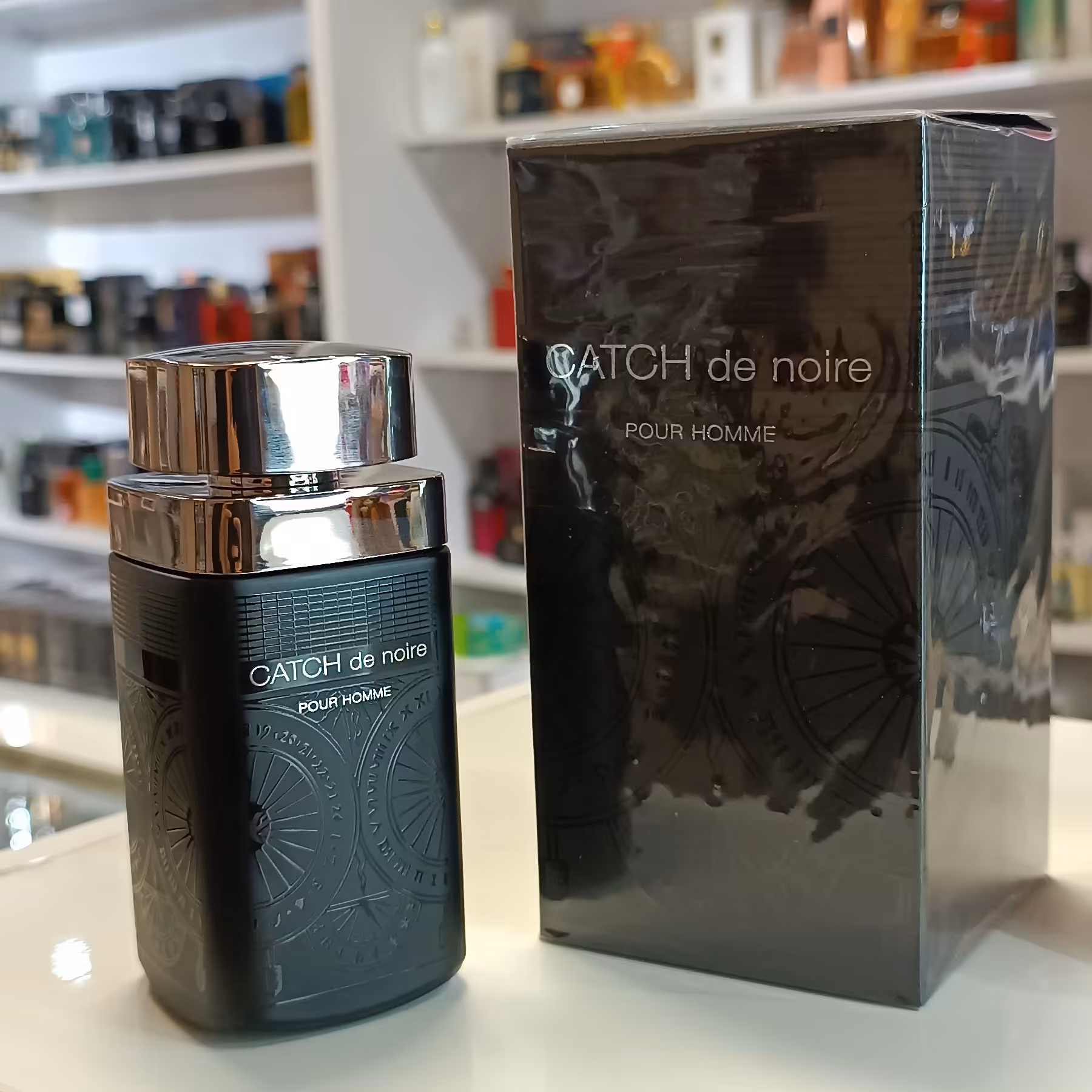 عطر و ادکلن فراگرنس ورد مدل کاچ د نویر مشابه دقیق کرید اونتوس Fragrance World Catch De Noir

