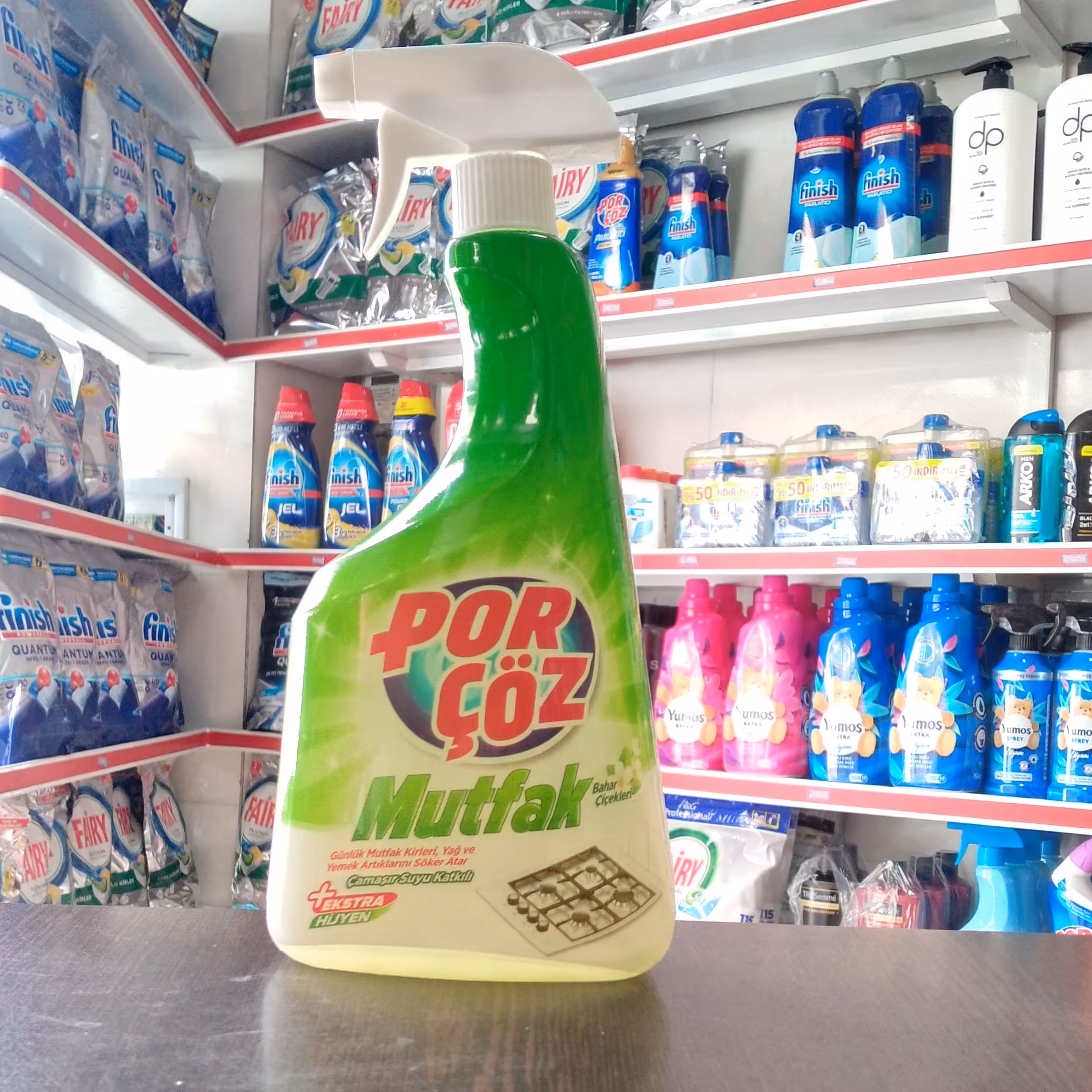 اجاق گاز و فر و سطوح فلزی پاک کننده سطوح
اسپری تمیز کننده سطوح آشپزخانه پورچوز 