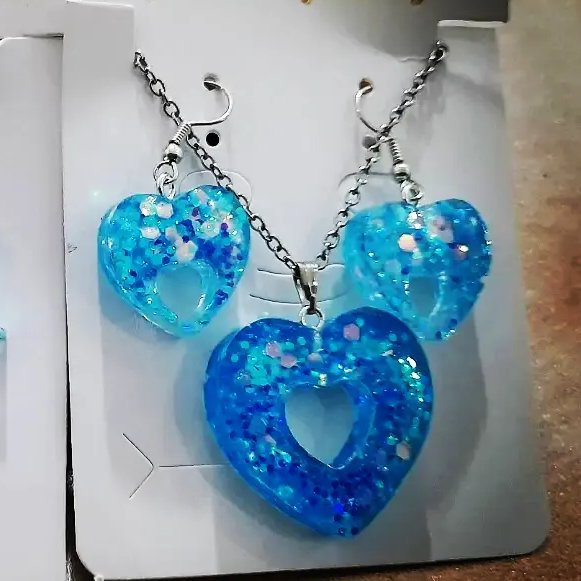 ست گردنبدوگوشواره طرح قلب آبی 