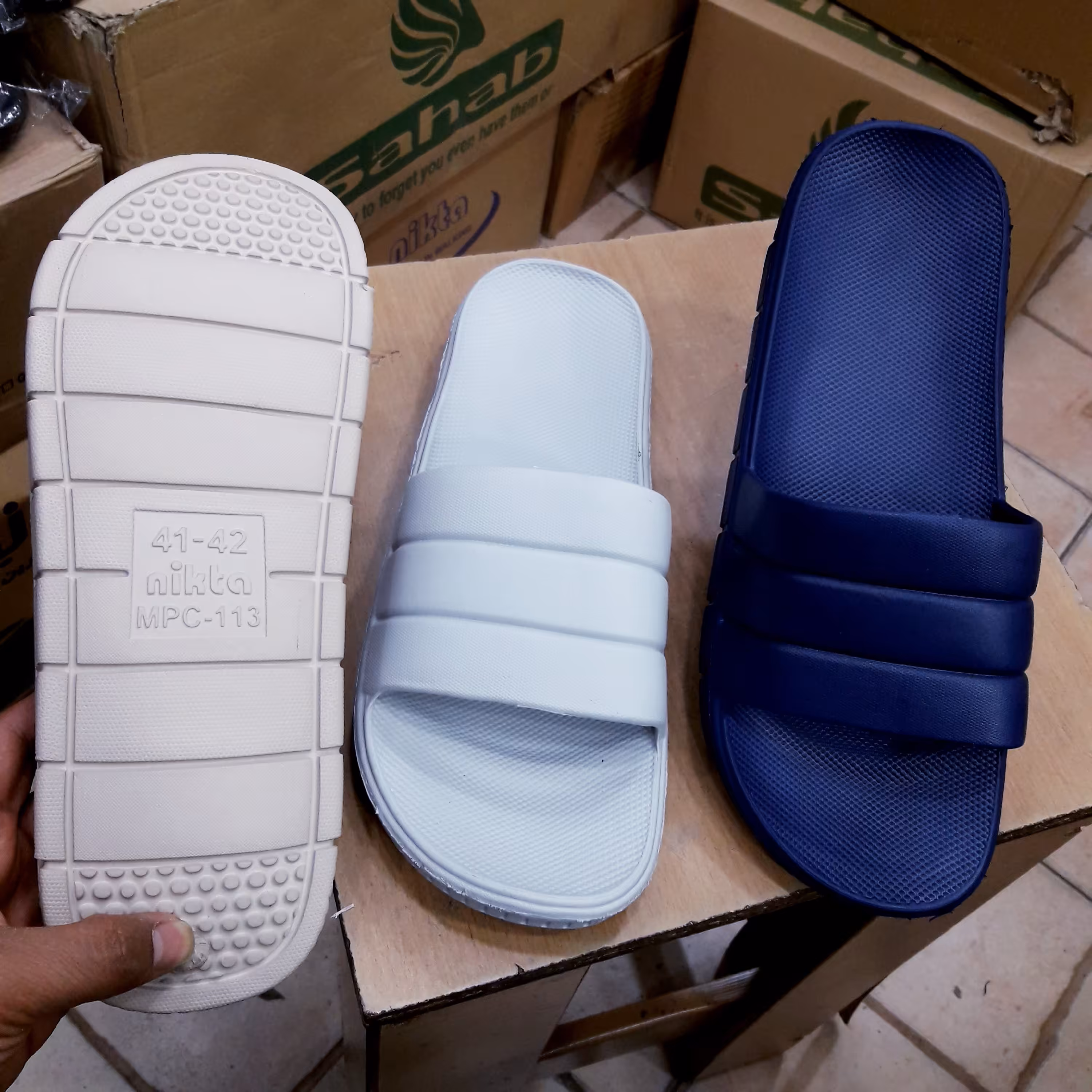 دمپایی طبی مردانه_فوکوسافت  کد113 نیکتا،فوق العاده نرم وراحت،رنگ:کرم،سورمه ای،طوسی،میان سایز41/42،43/44