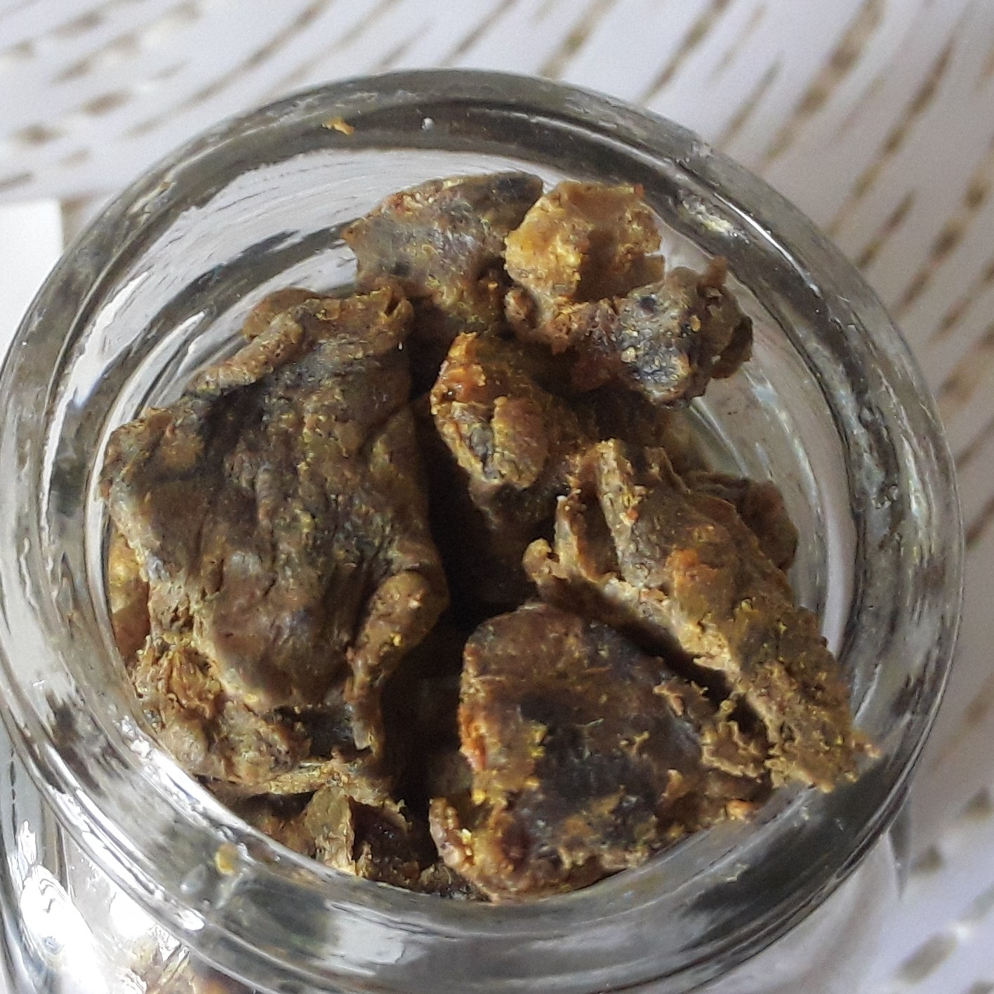 بره موم زنبور عسل -30 گرمی -برداشت شده از زنبورستان روستای اورازان