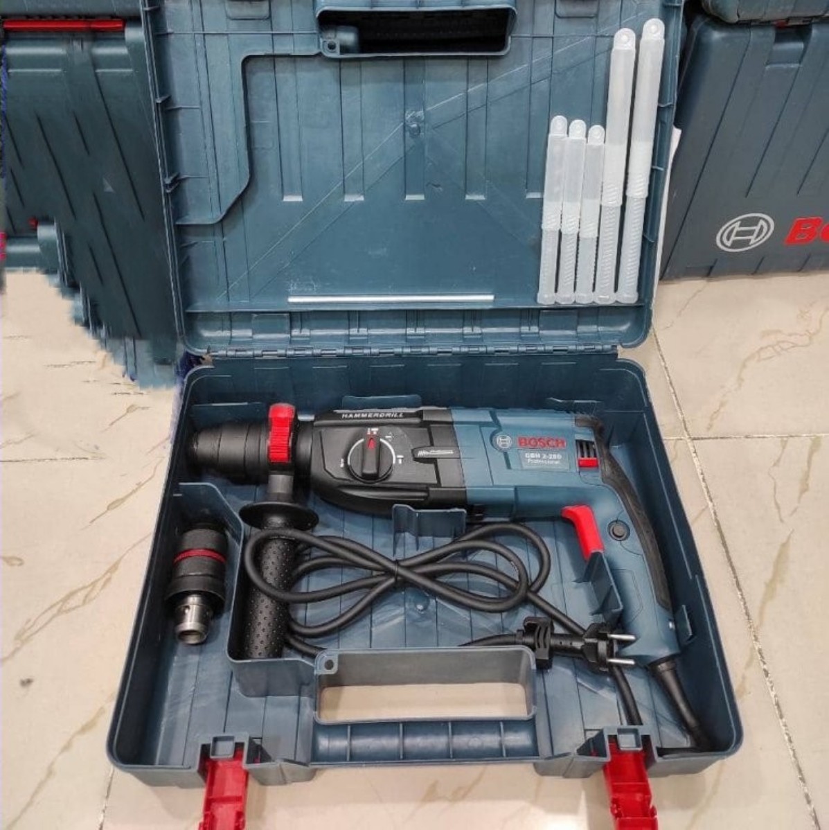 دریل بتن کن بوش مدل GBH 2-28 DFV
3 کاره دریل، دریل چکش و چکش
توان 800 وات
