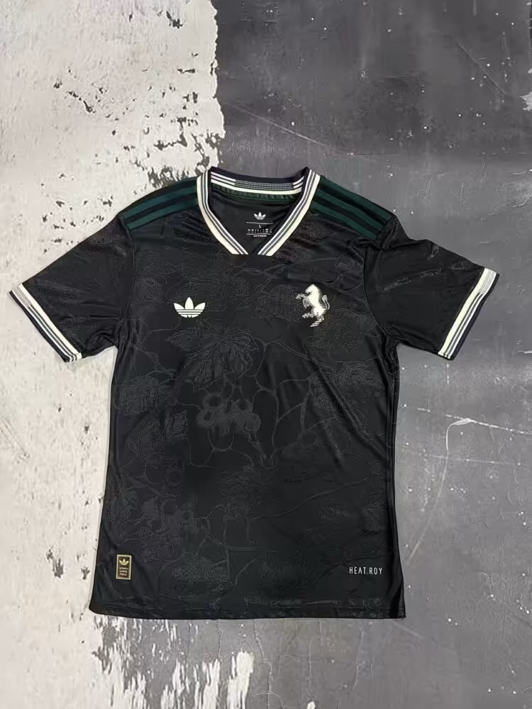 لباس سوم یوونتوس 2026 (پلیری)