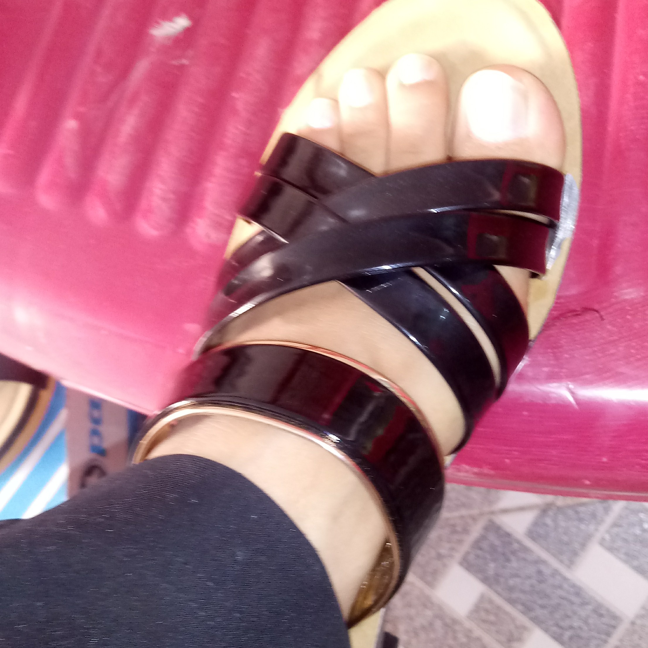 صندل زنانه ودخترانه