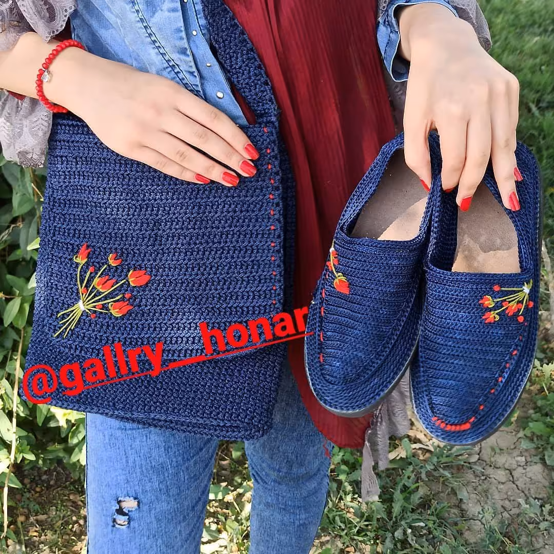 ست کیف و گیوه دخترانه کف تزریقی طرح گل لاله از سایز 36 تا 43