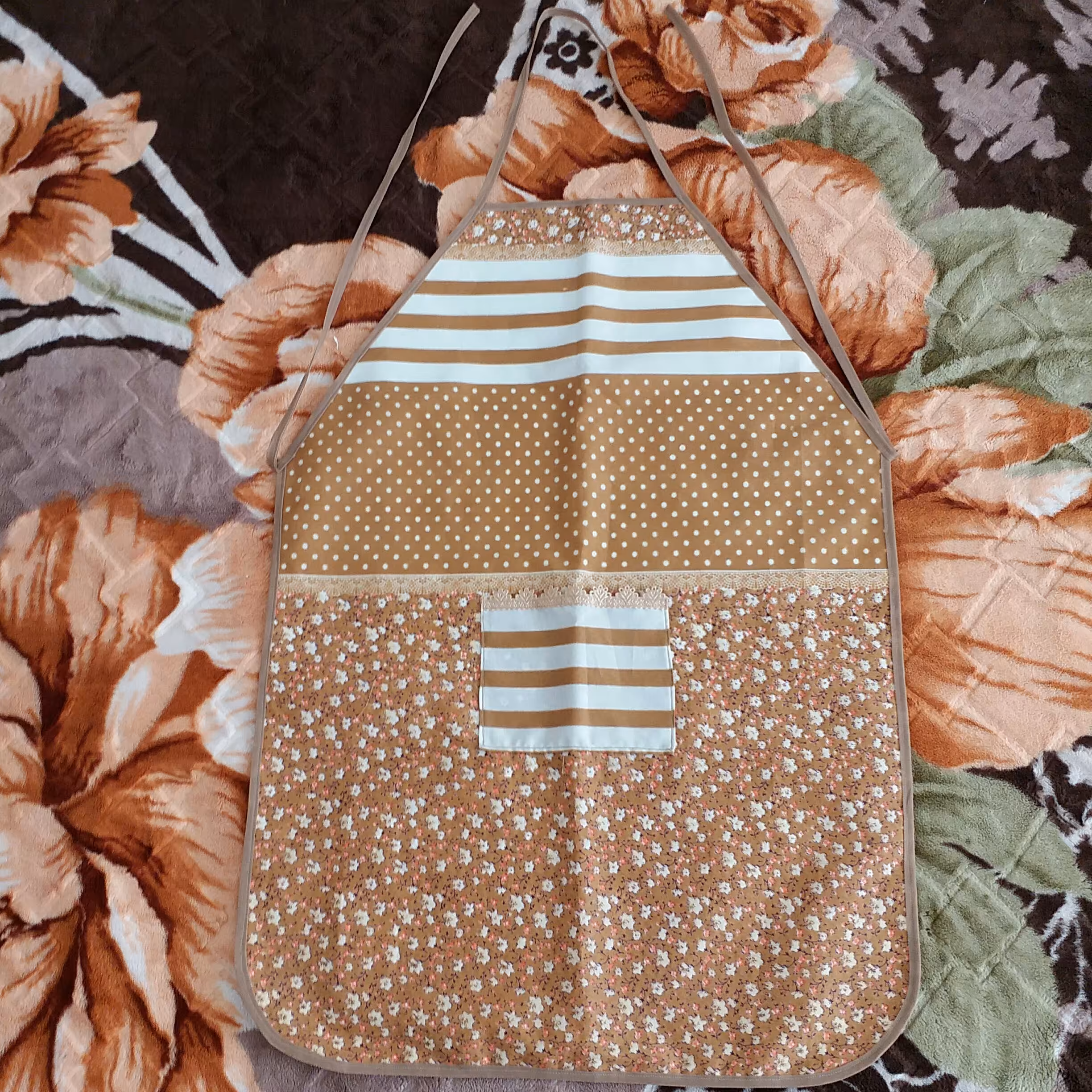 پیشبند ساده آشپزخانه 