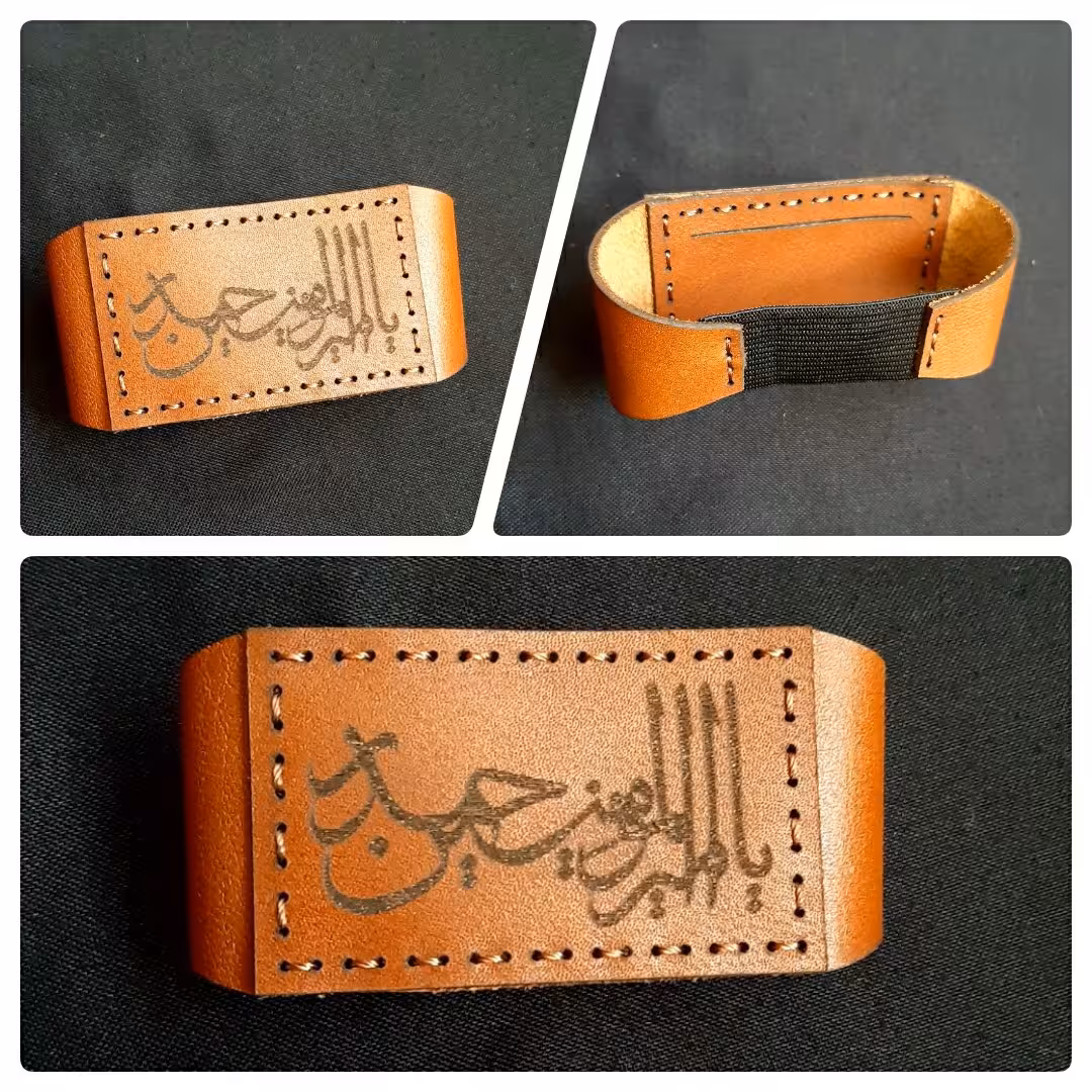 بازوبند چرم طبیعی ودارای کش دست دوز مردانه