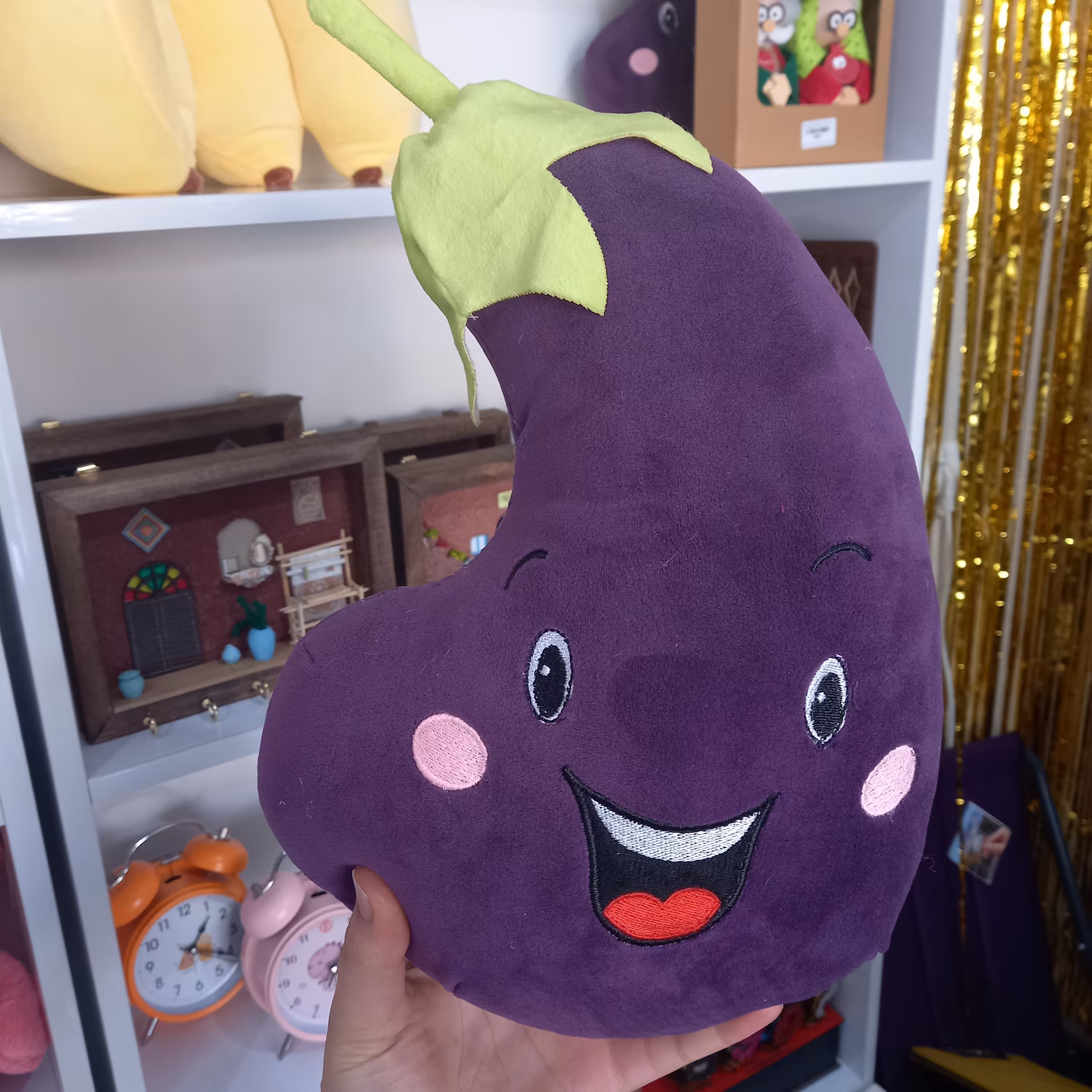 عروسک /  کوسن  بادمجان خندان  