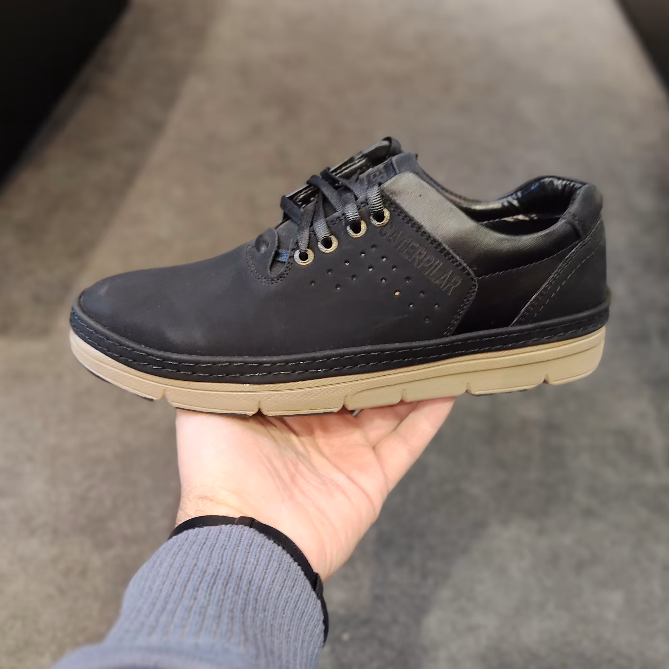 کفش کلارک تبریز سایز 40 رنگ مشکی جنس چرم صنعتی 