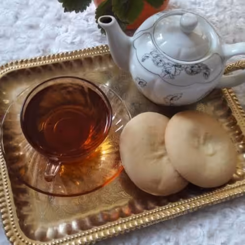 کلوچه لاهیجان 40 عددی ( گردویی یا نارگیلی به انتخاب مشتری )20 بسته دوتایی