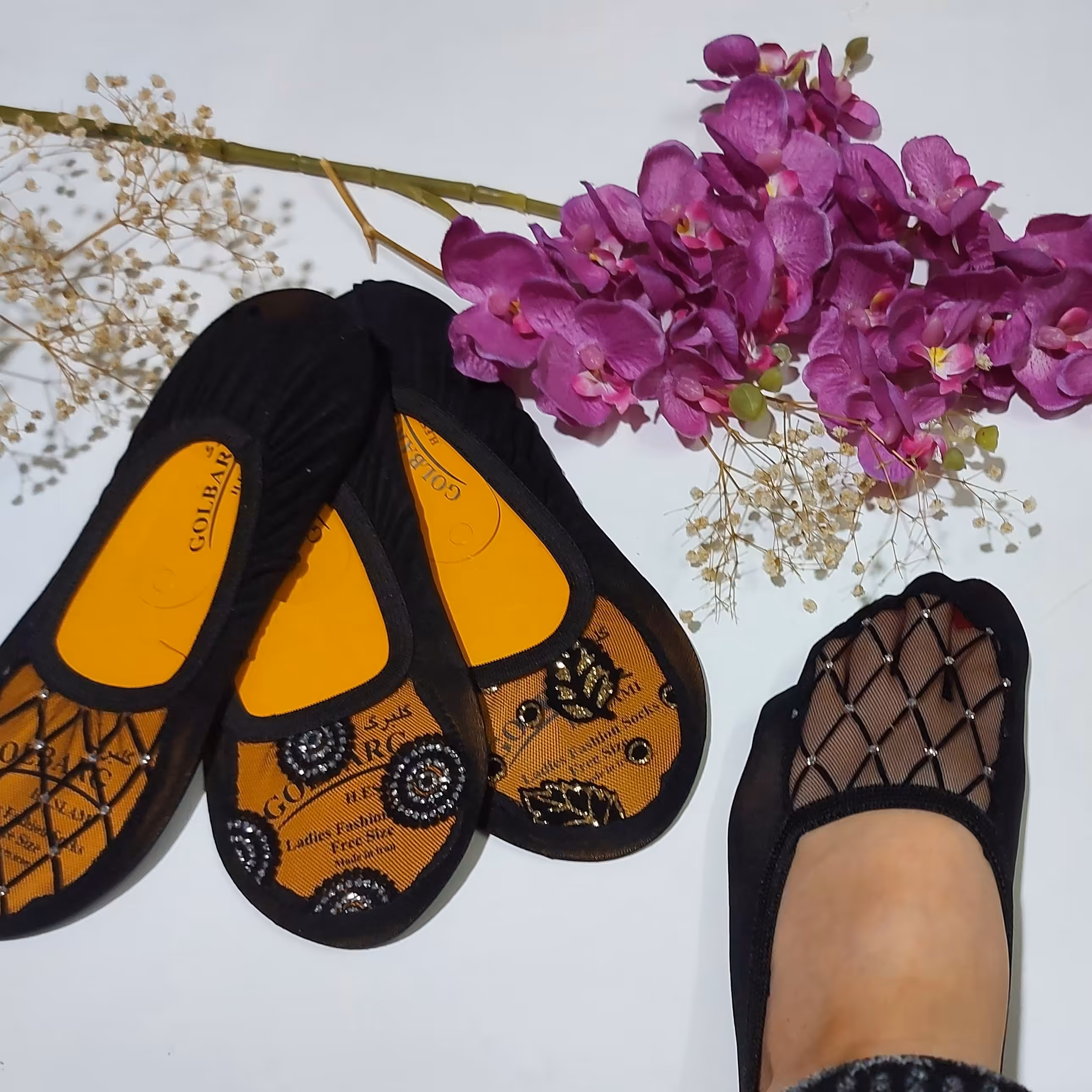 جوراب روفرشی مجلسی رنگ مشکی در3طرح مطابق عکس