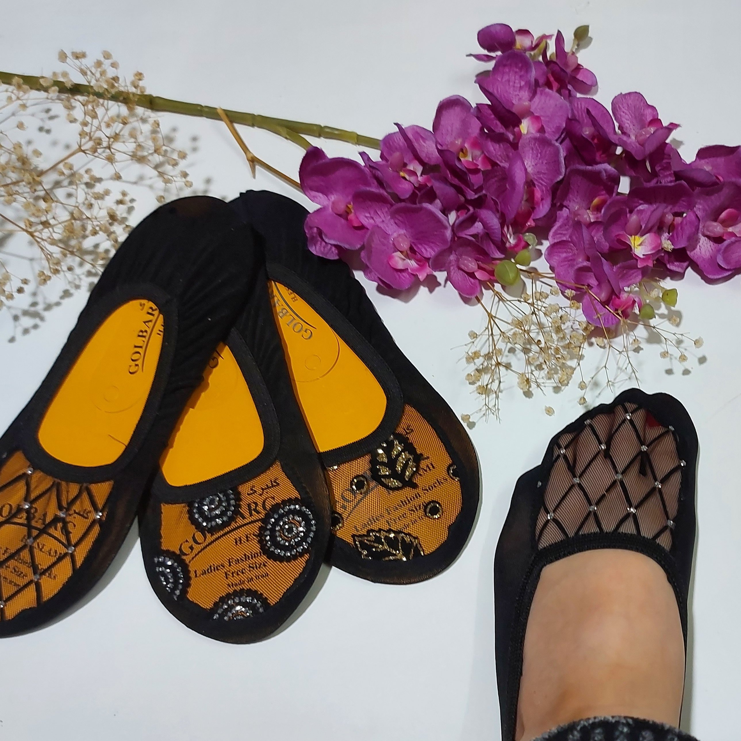 جوراب روفرشی مجلسی رنگ مشکی در3طرح مطابق عکس