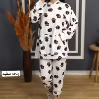 هودی و شلوار غواصی.طرح پنجه و میکی. در دو رنگ سفید و مشکی.مناسب سایز38تا46
