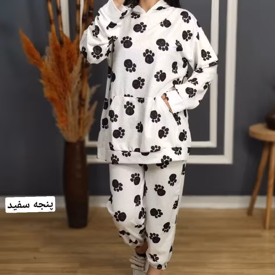 هودی و شلوار غواصی.طرح پنجه و میکی. در دو رنگ سفید و مشکی.مناسب سایز38تا46