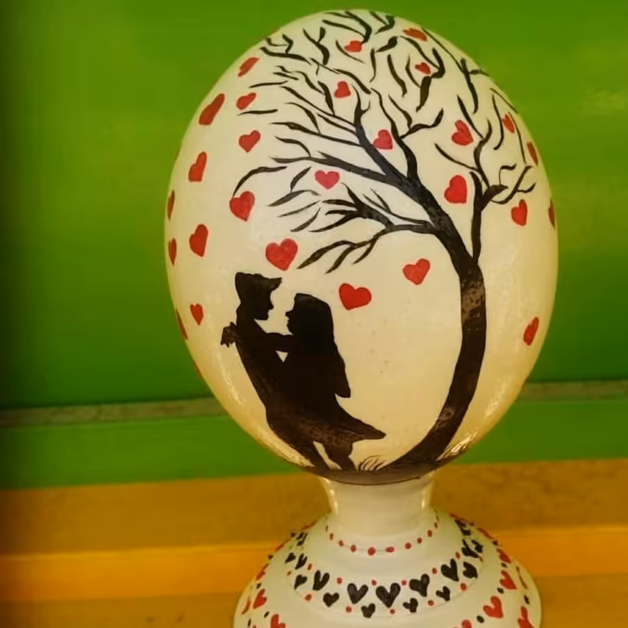 تخم شترمرغ طرح عاشقانه (پس کرایه)