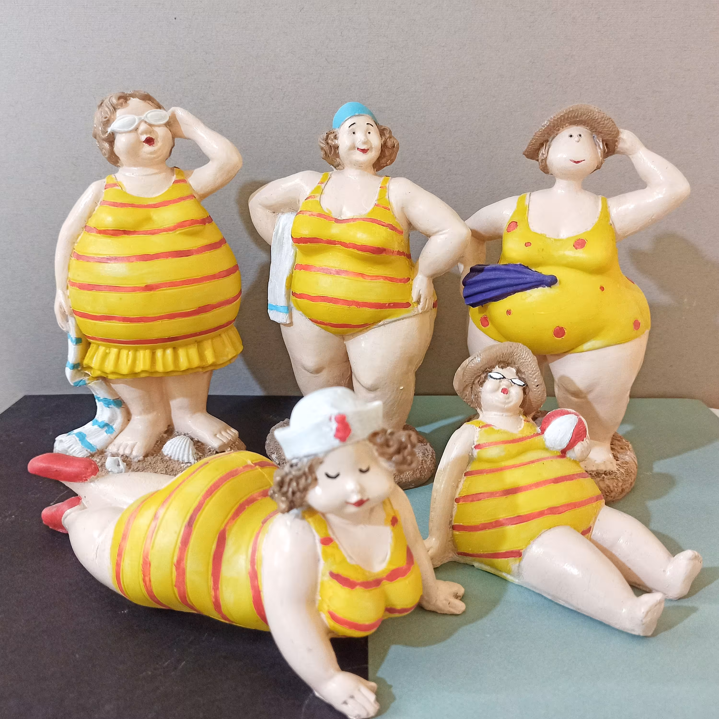 مجموعه 5 عددی مجسمه ساحلی  رنگ زرد