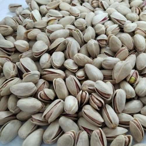 پسته احمد آقایی 450 گرمی دستچین شده(تضمین کیفیت)