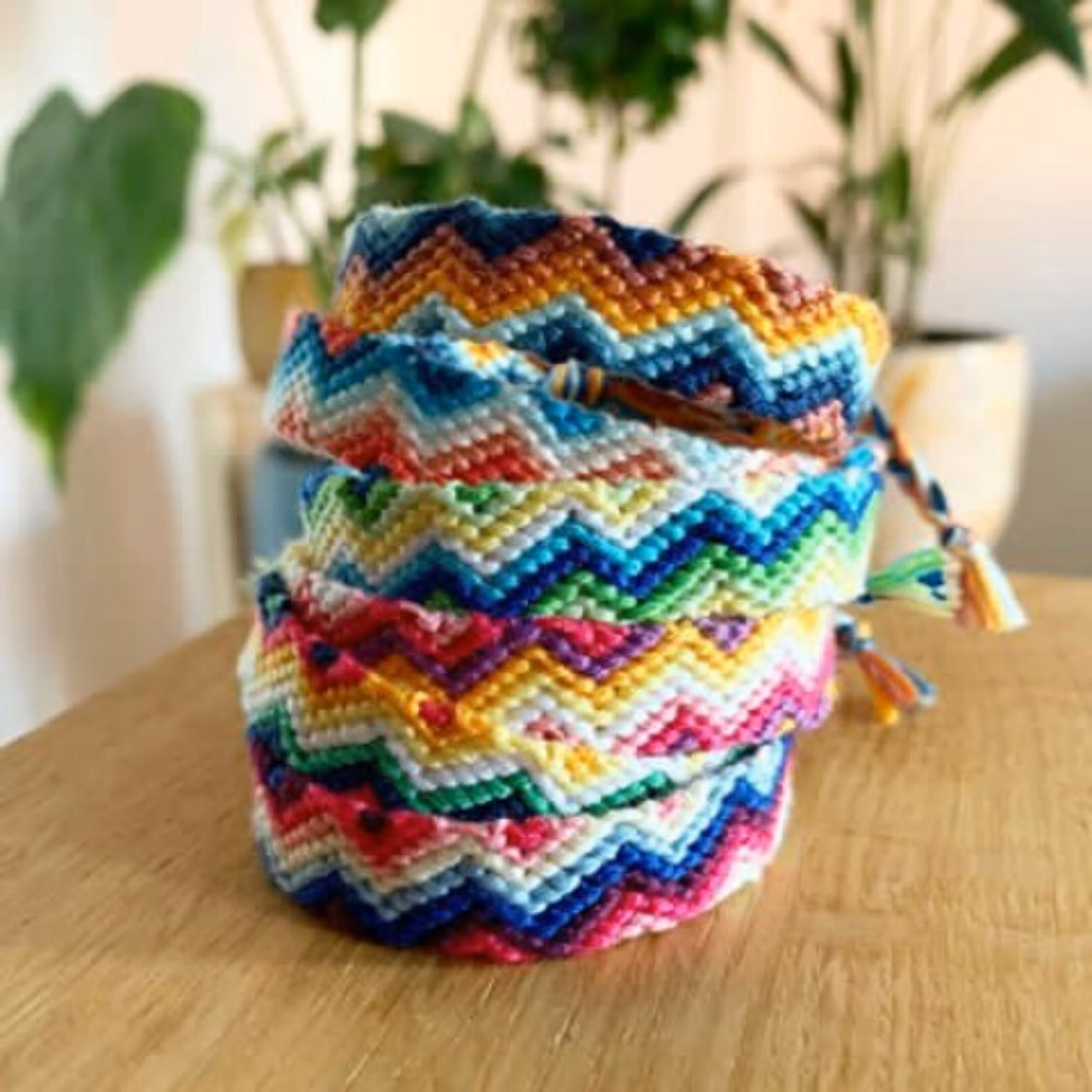 دستبند دوستی طرح زیگزاگ کد 20