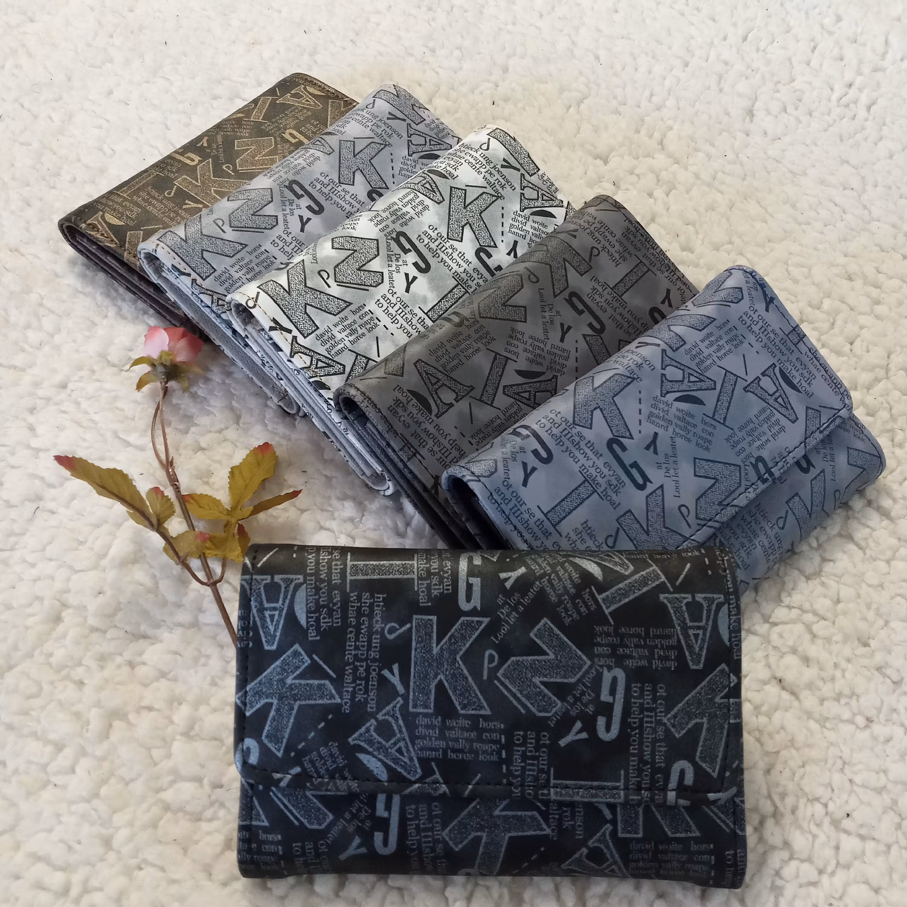 کیف پول و مدارک در رنگ بندی