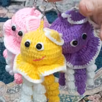 عروسک اختاپوس آویز کلید واویزکیف دست بافت جنس کاموا مناسب برای بچه ها واریز تخت نوزاد در همه رنگ و اندازه 