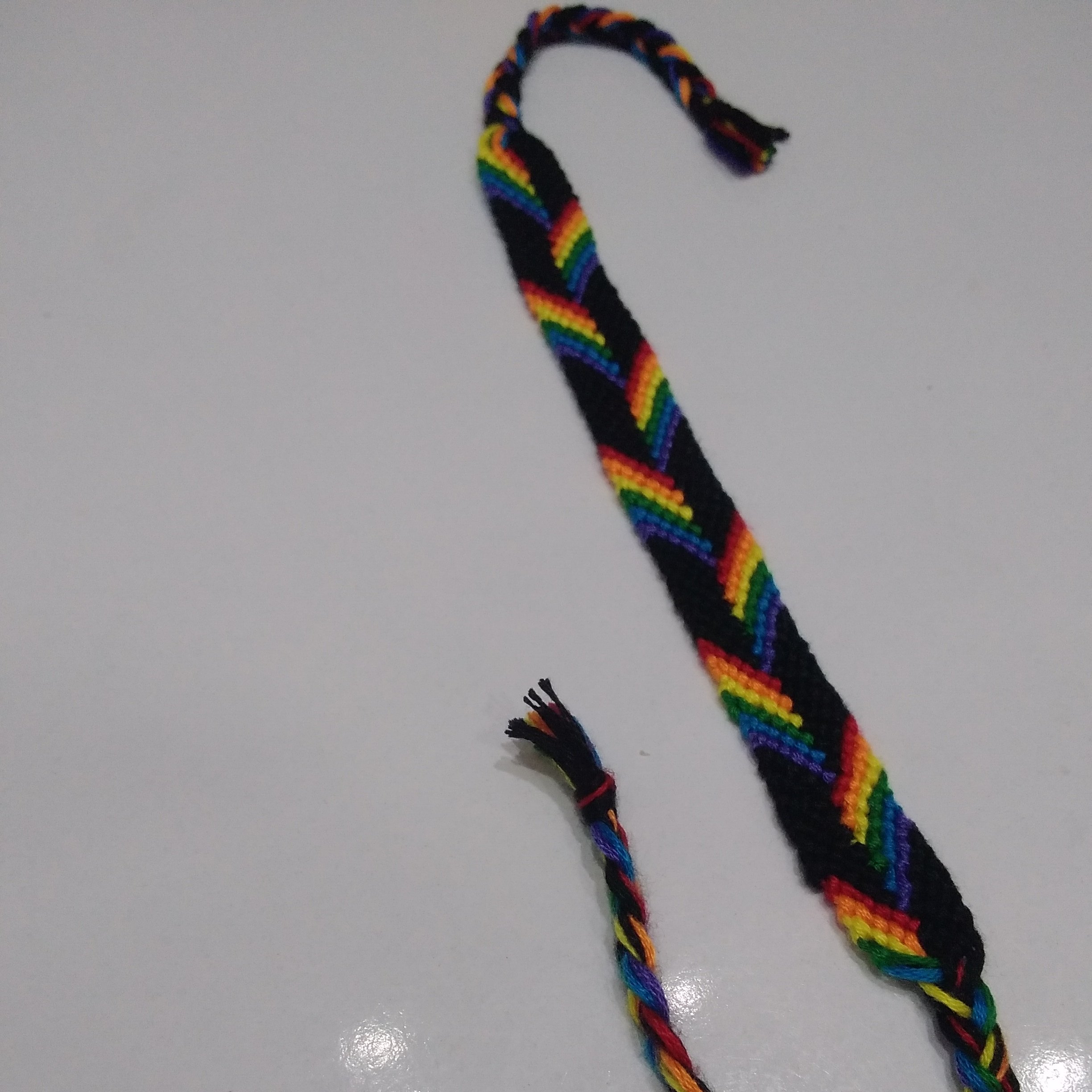 دستبند دوستی (کاملا دست ساز) طرح رنگین کمون