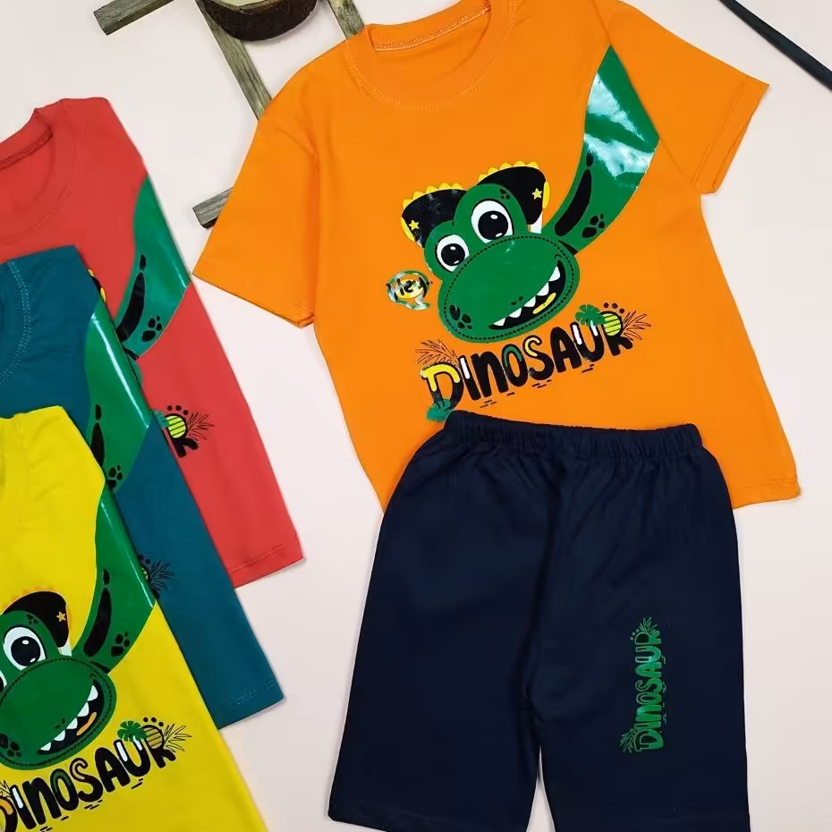 ست تیشرت شلوارک پسرانه طرح داینا  پنبه نخی سوپر سایز یک و نیم سال تا پنج سال رنگبندی نارنجی قرمز سبز زرد