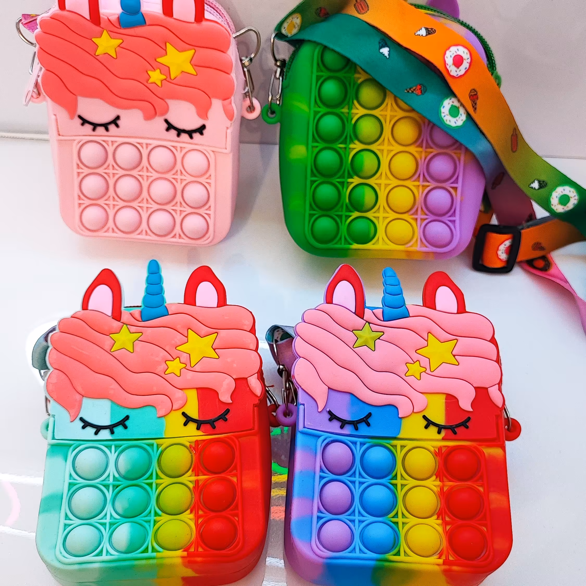 کیف پاپیت سیلیکونی بچگانه تکشاخ