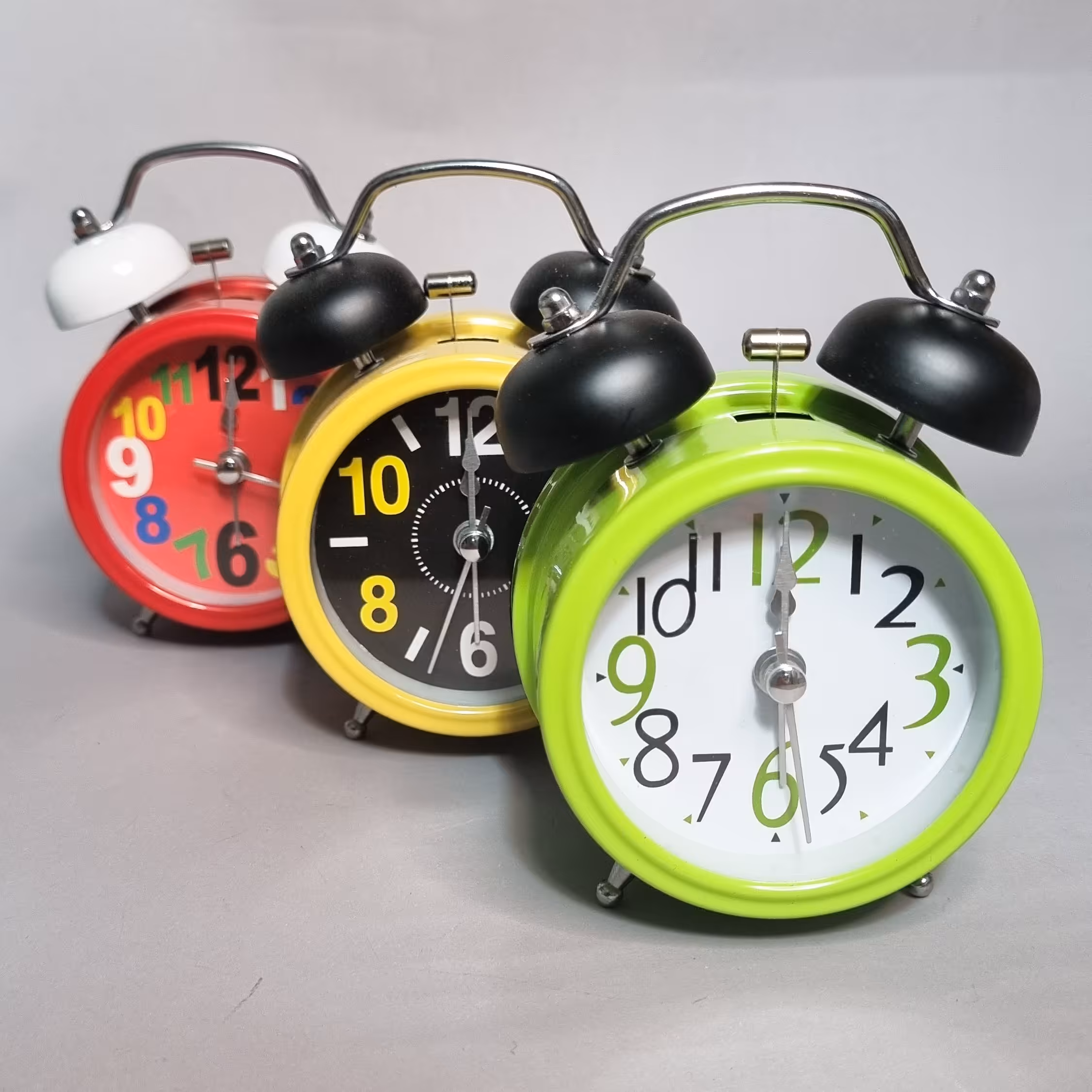 ساعت رومیزی زنگ دار کوچک