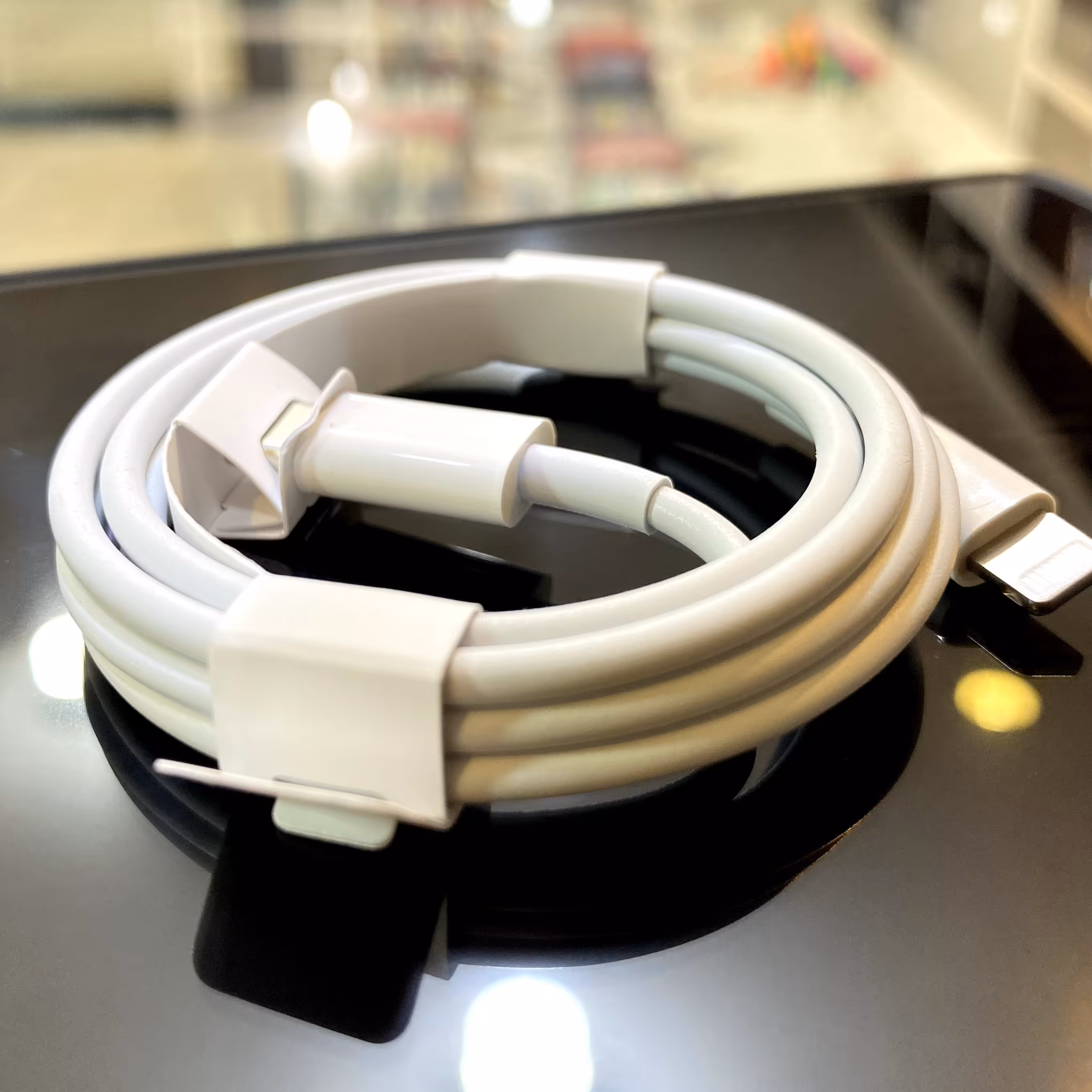 کابل اصل داخل کارتونی اپل