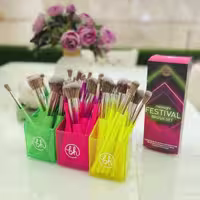 براش 10 تکه نئونی همراه با استند بی اچ bh cosmetics