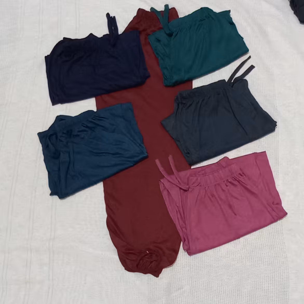 شلوارسندبادی زنانه ودخترانه مناسب سایز 36 تا42دمپاکش جنس ویسکوز نرم ولطیف 