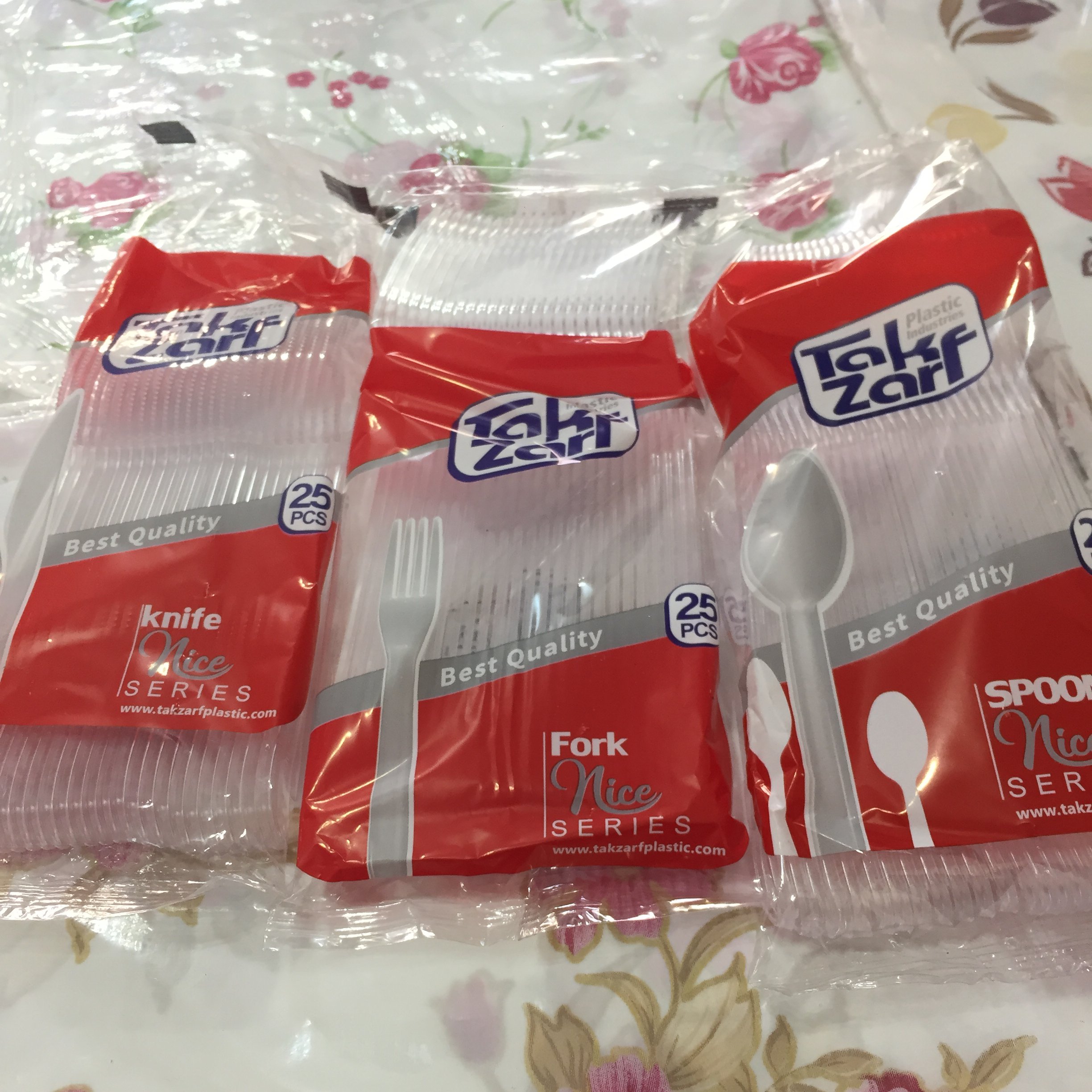 قاشق چنگال وکارد