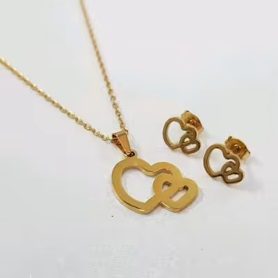 نیم ست گوشواره و گردنبند استیل قلبی طلایی ، کار بسیار زیبا