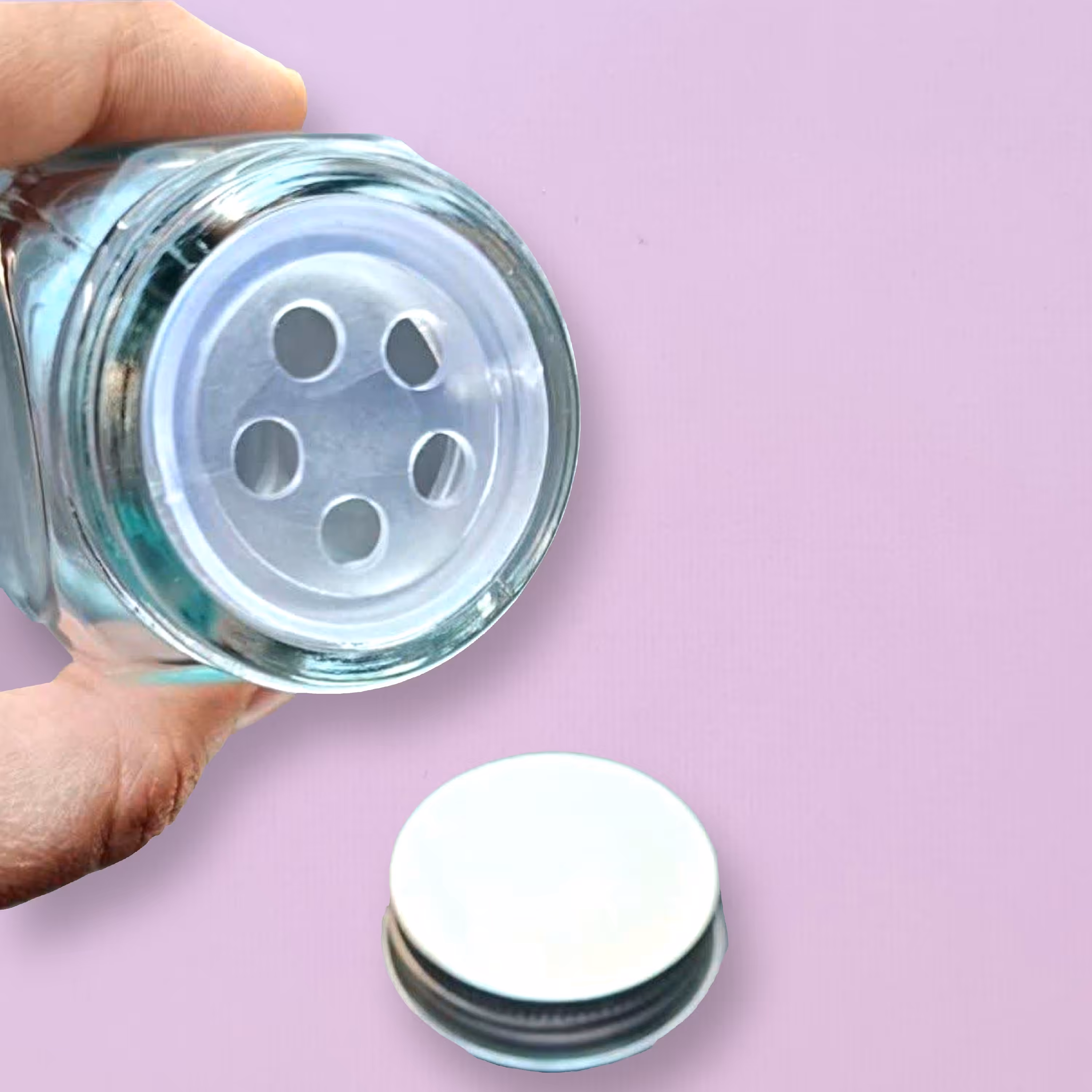 درپوش ادویه پاش سیلیکونی شیشه مکارتی